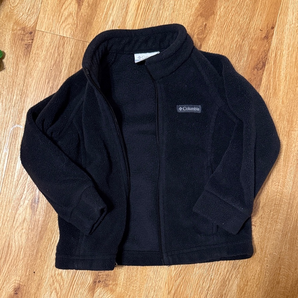 Columbia Classic Black Fleece Jacket